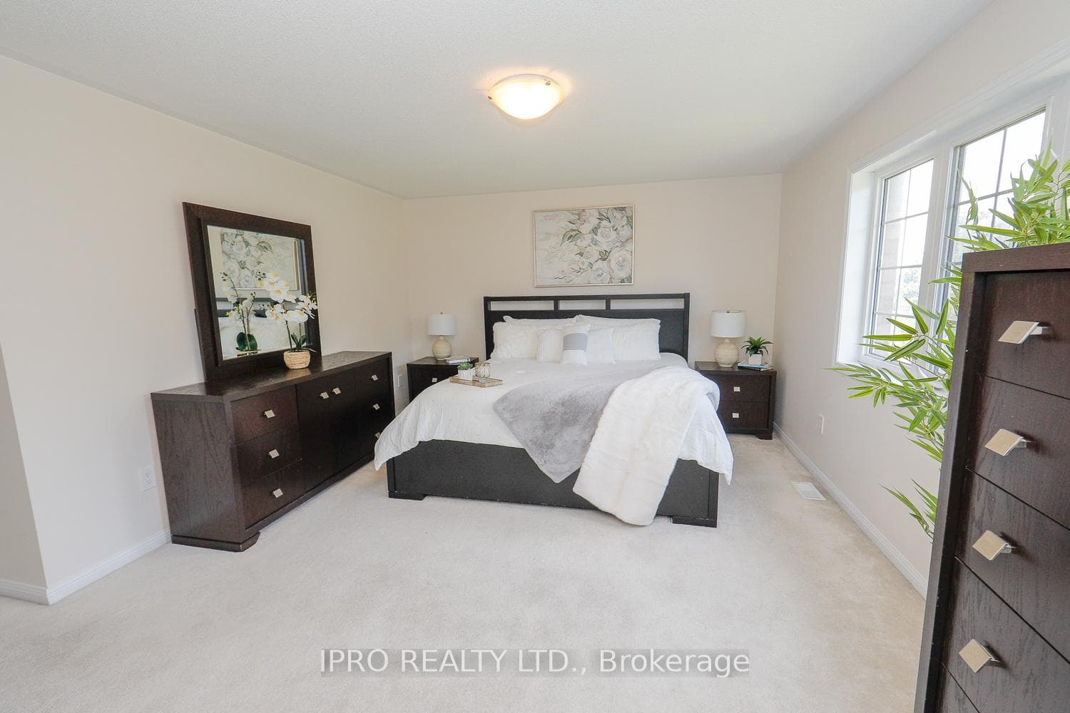 74 Aylesbury Drive photo 17