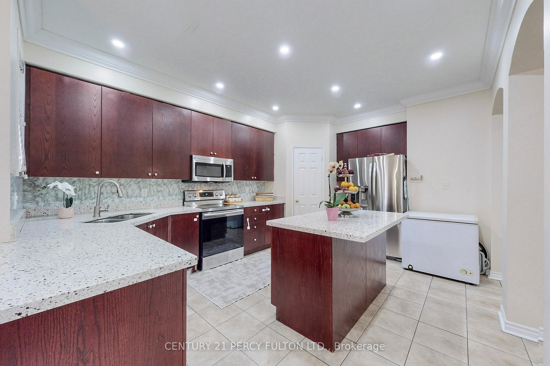 763 Shanks Heights photo 11