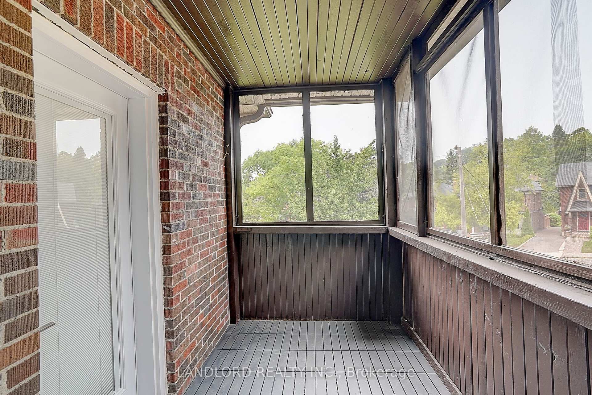 2520 Bloor Street Unit 12 photo 35