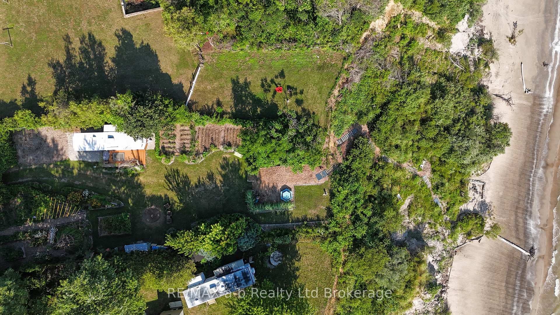 55424 Lakeshore Road photo 37