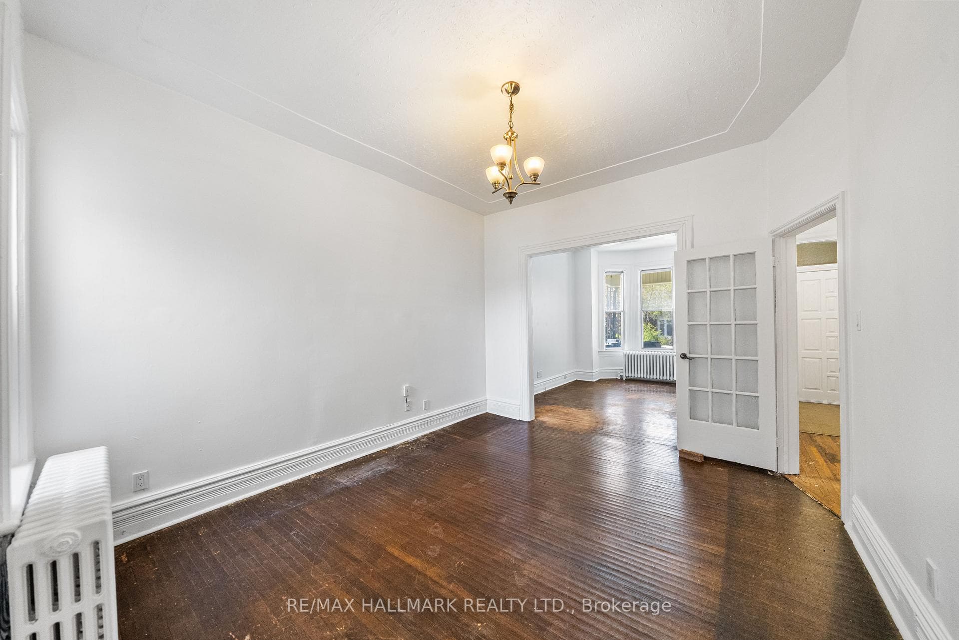 385 Delaware Avenue photo 8