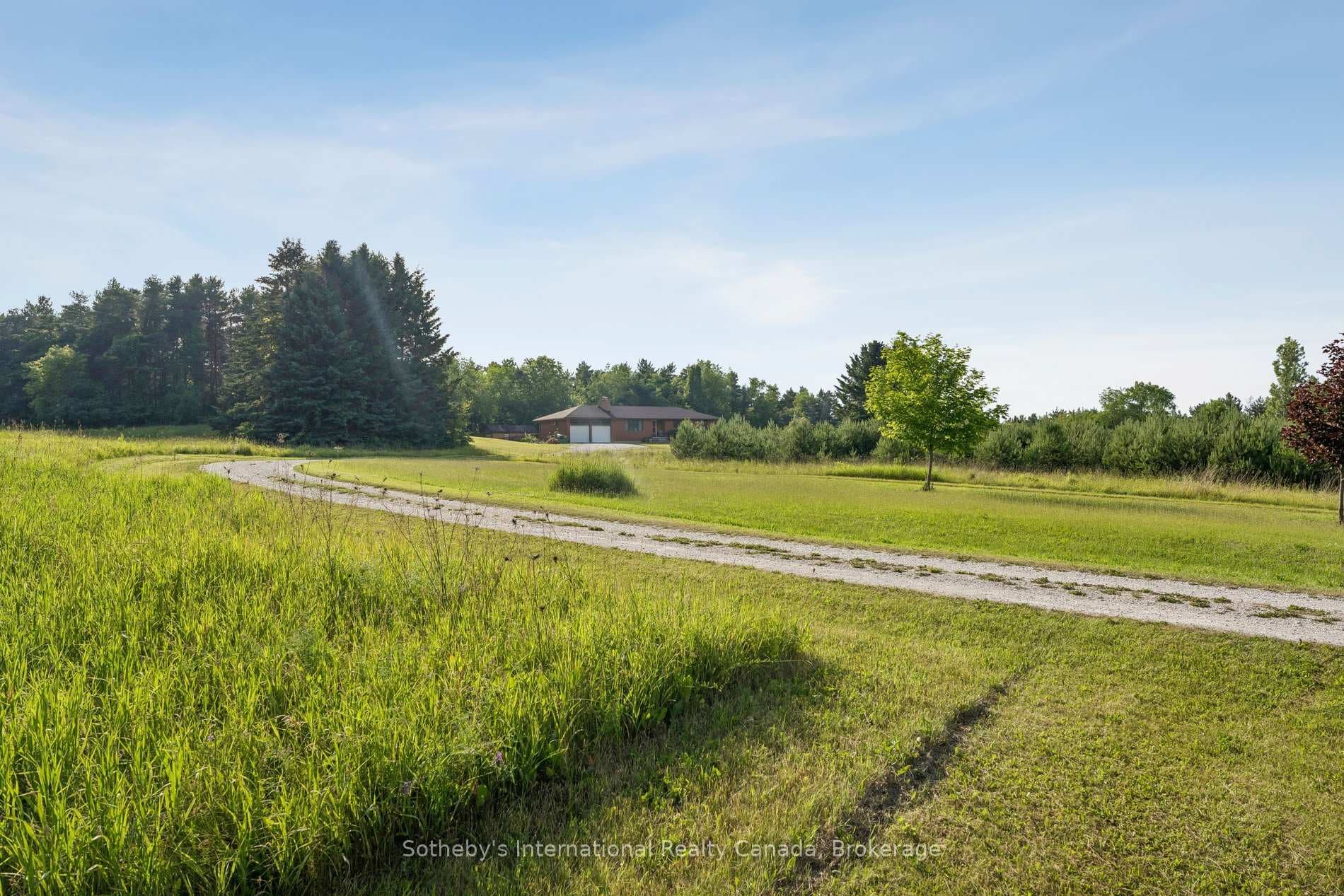 938400 Airport Road photo 6