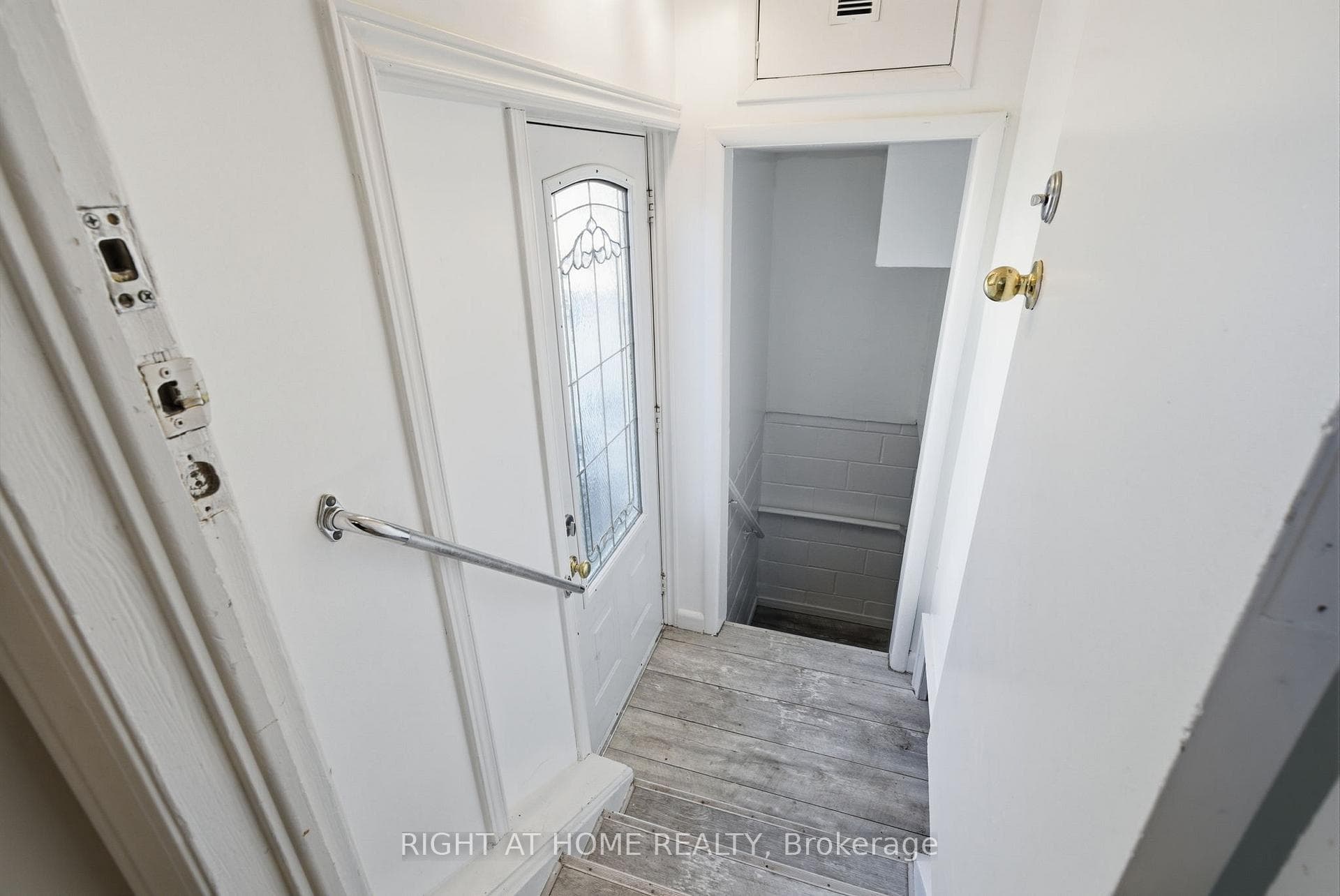708 Carnegie Avenue photo 2