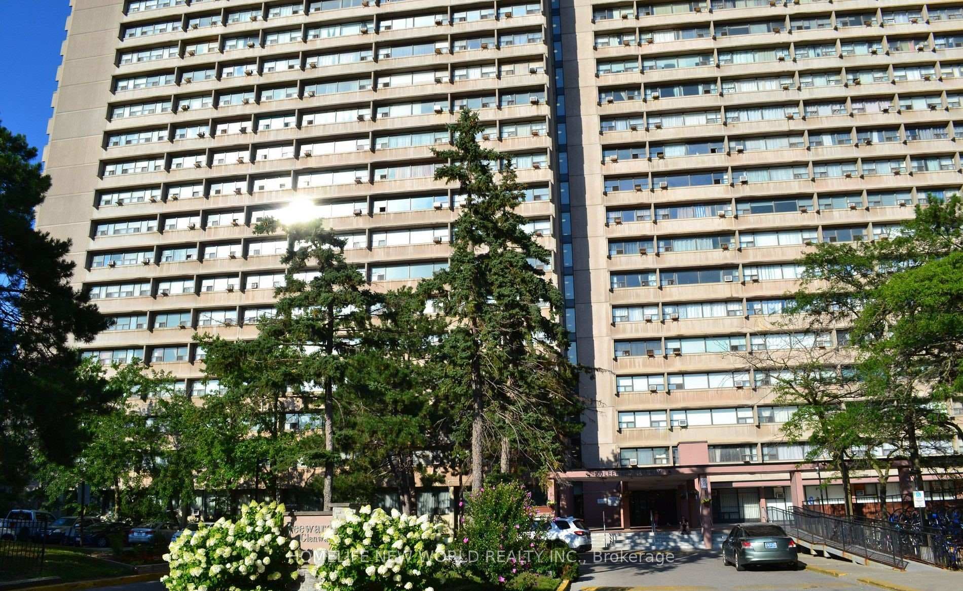 100 Leeward Glenway Unit 605 photo 2