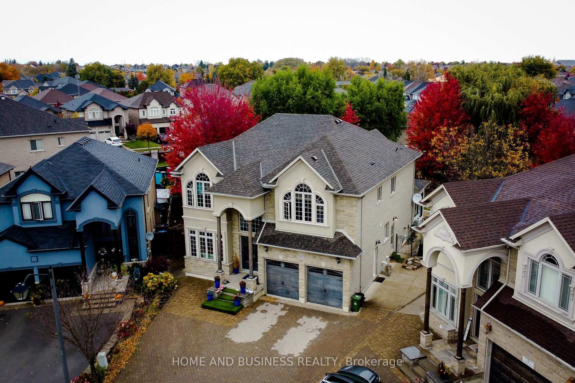 15 Donatello Court photo 1