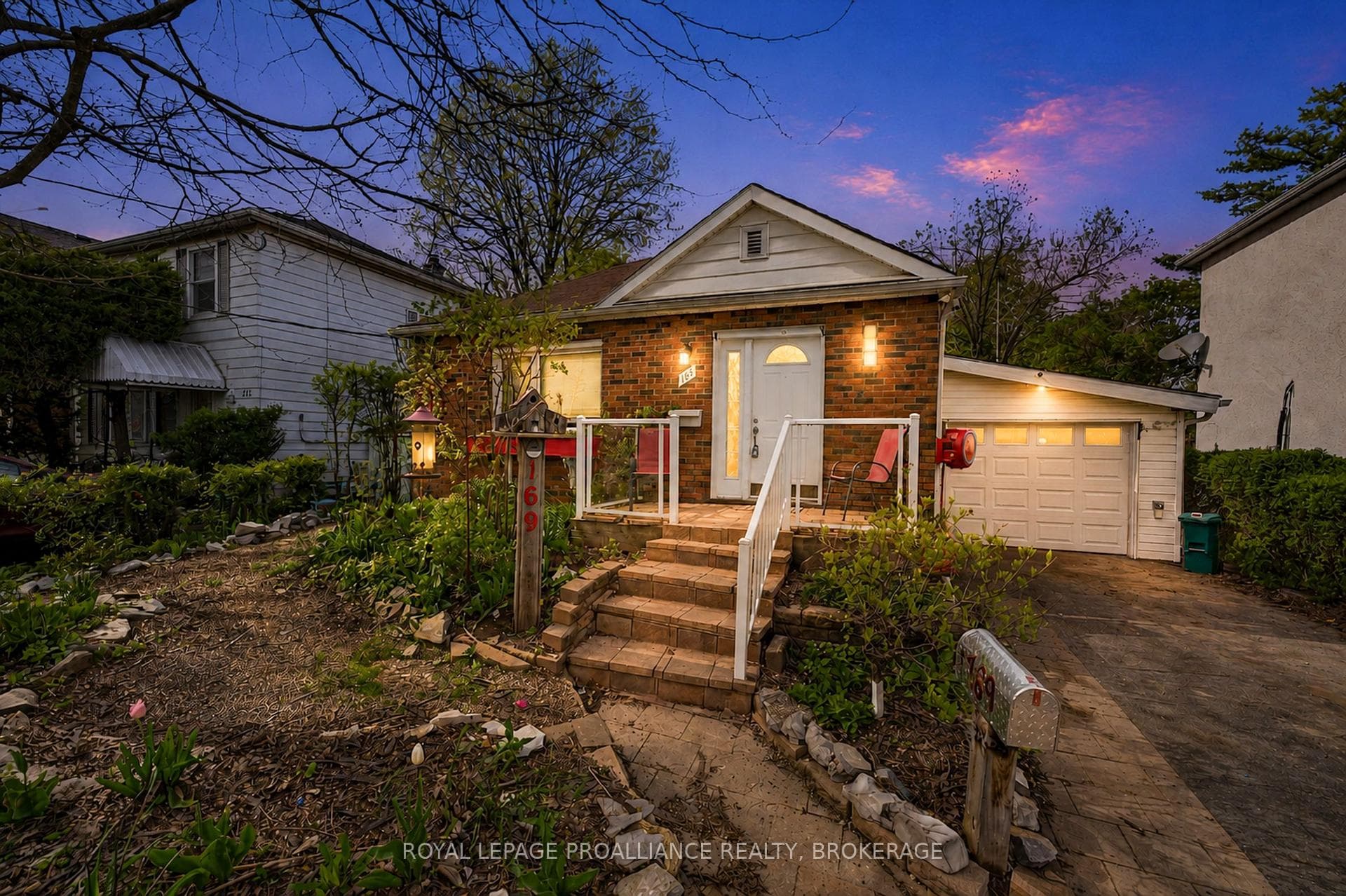 169 Carruthers Avenue photo 49