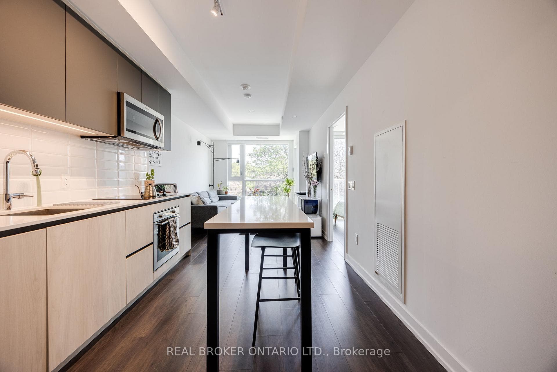 150 Logan Avenue Unit 334 photo 2