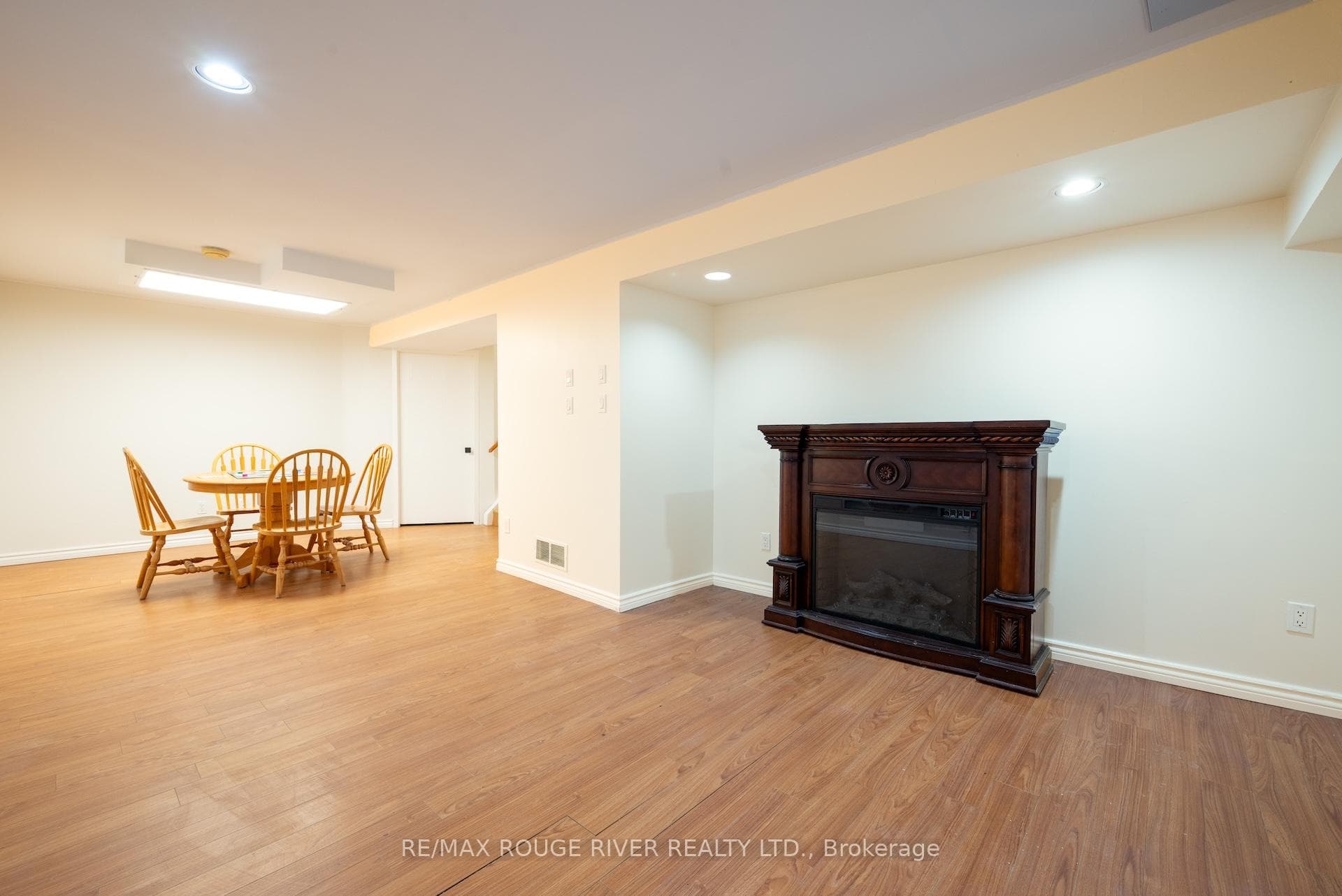 47 Sanders Drive photo 33