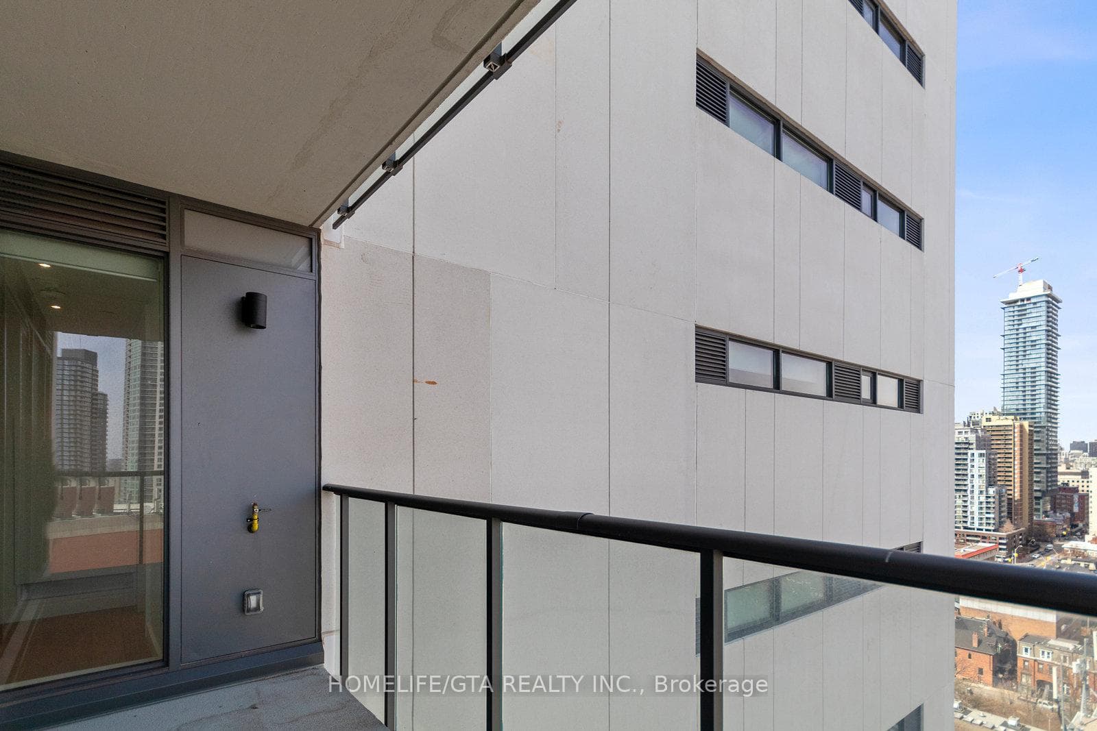 81 Wellesley Street Unit 1808 photo 18