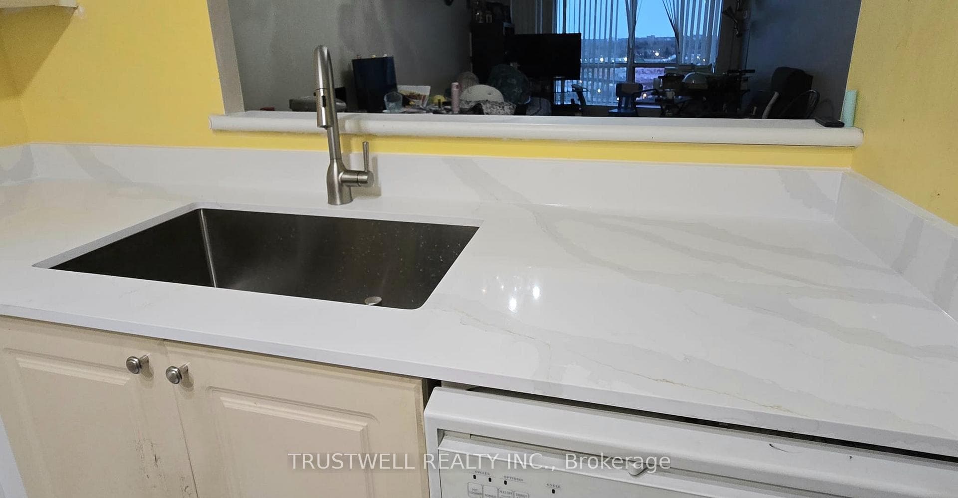 8 Lee Centre Drive Unit 1509 photo 14