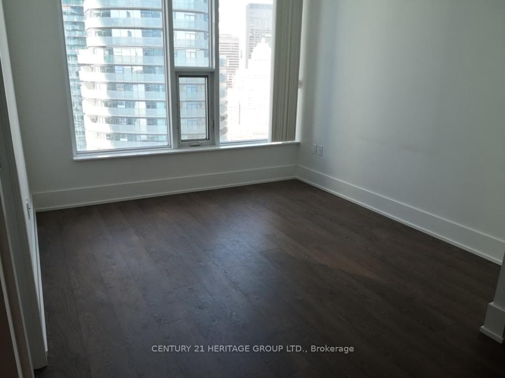 10 York Street Unit 3302 photo 6