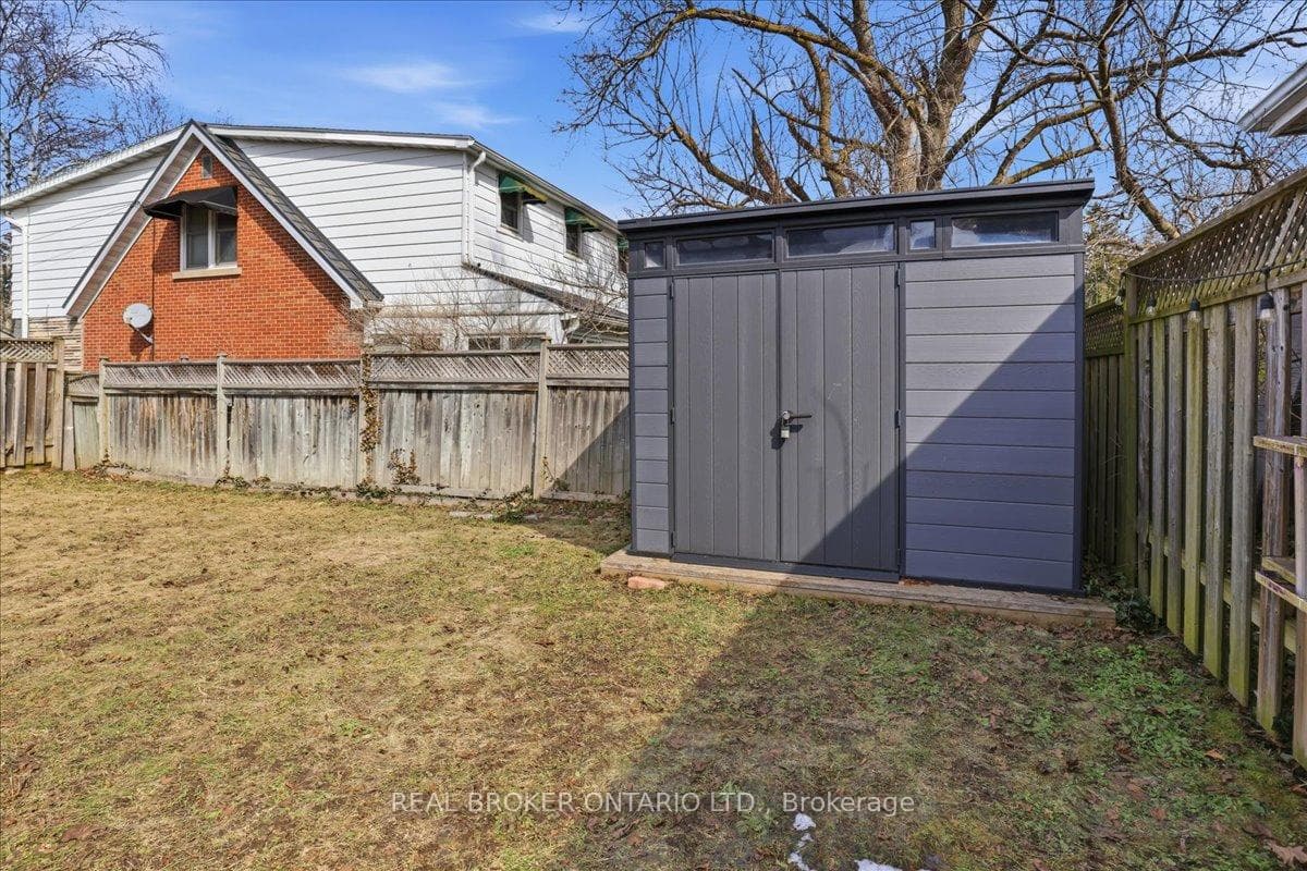 652 Weber Street photo 31