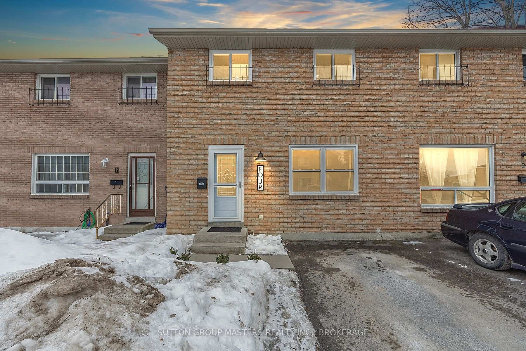 4 Rosemund Crescent Unit 71 photo 1