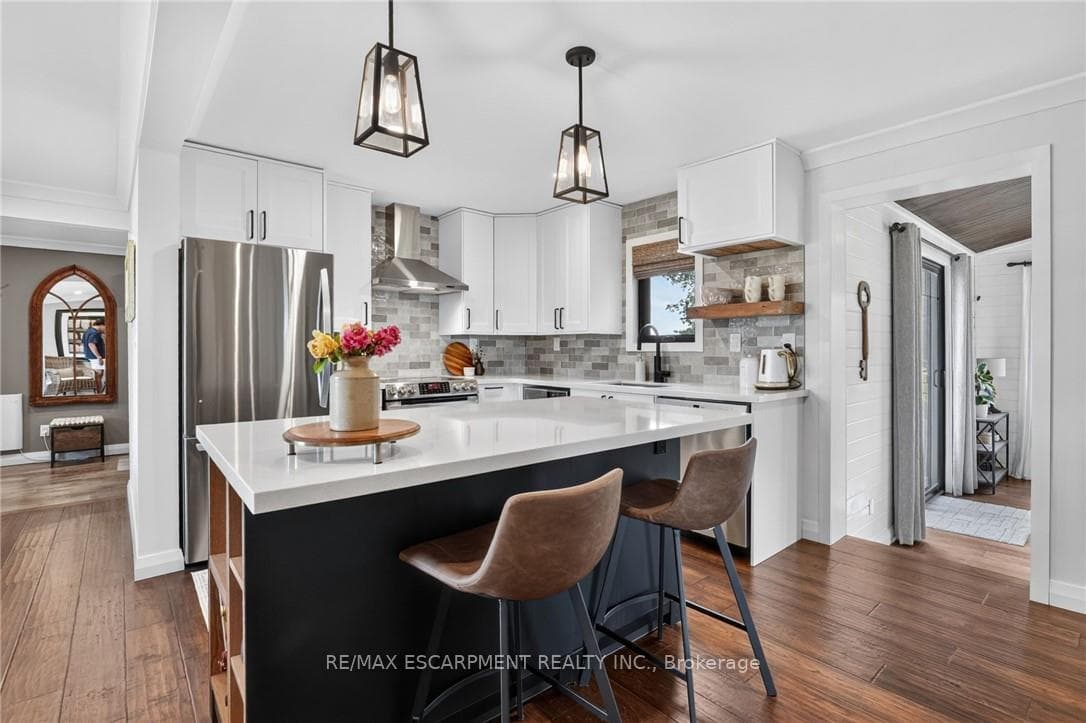 3754 LAKESHORE Road photo 15