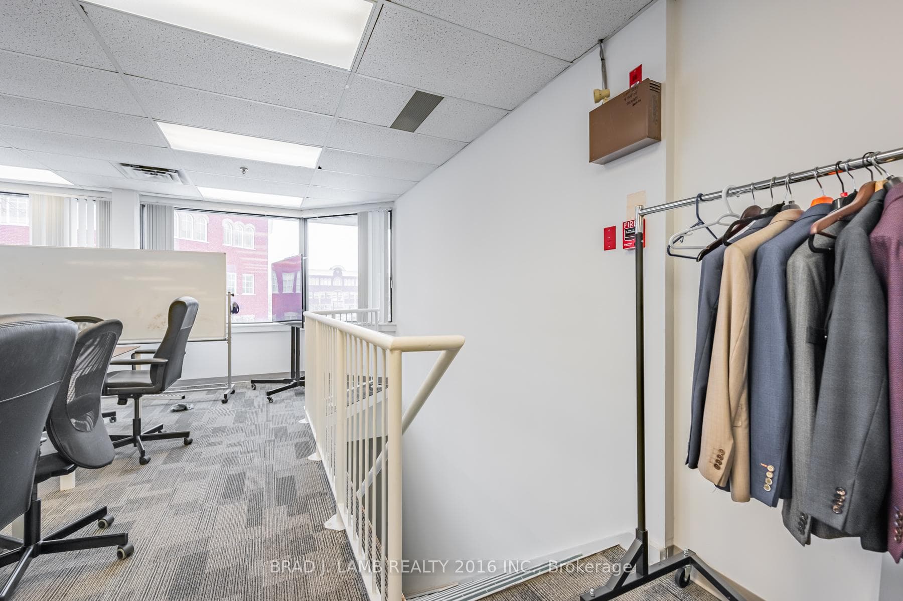 2600 Skymark Avenue Unit 5-201 photo 15