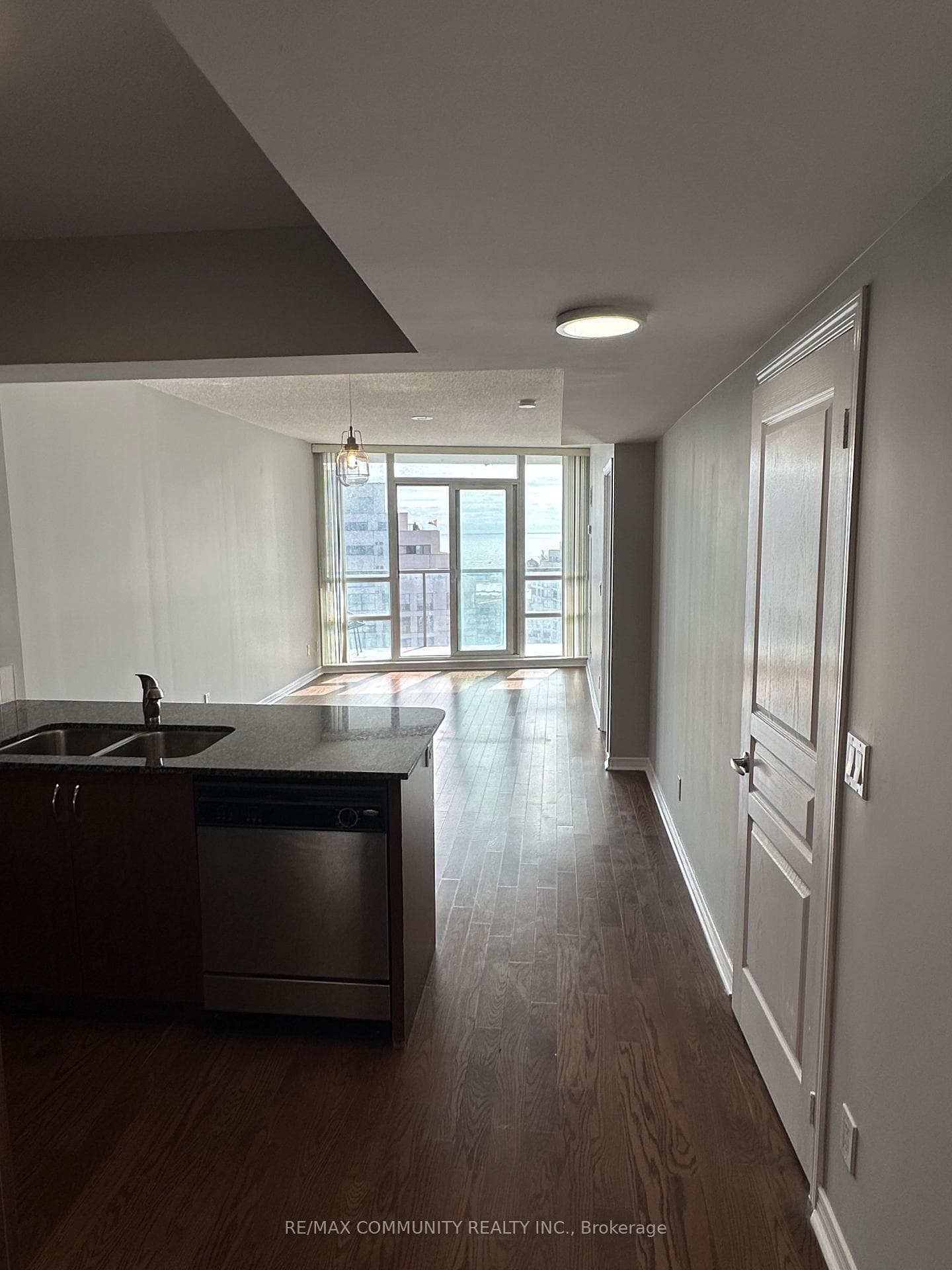 2240 Lakeshore Boulevard Unit 1501 photo 8