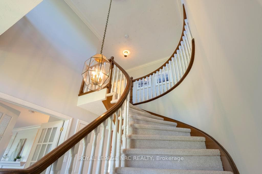 295 Sawmill Road photo 23