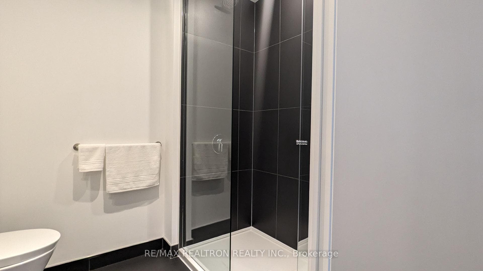 20 Edward Street Unit 806 photo 6