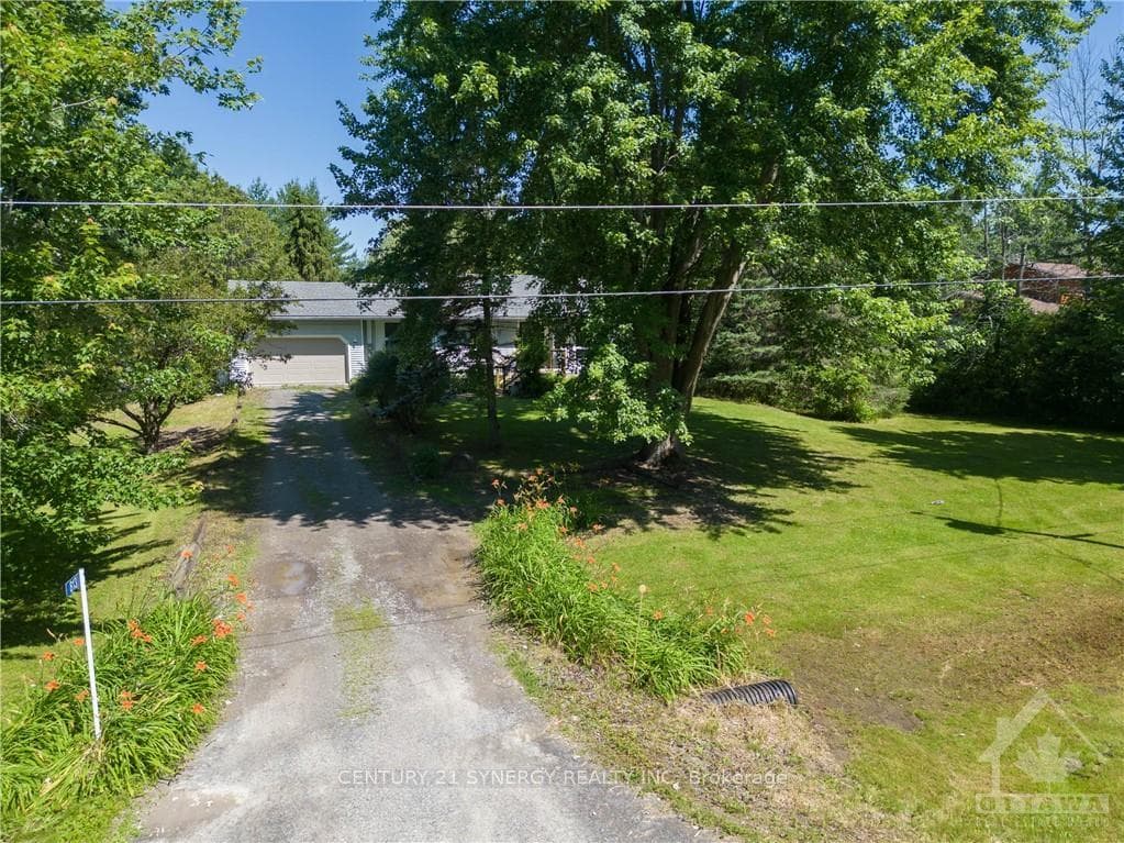 813 FLYNN Road photo 2