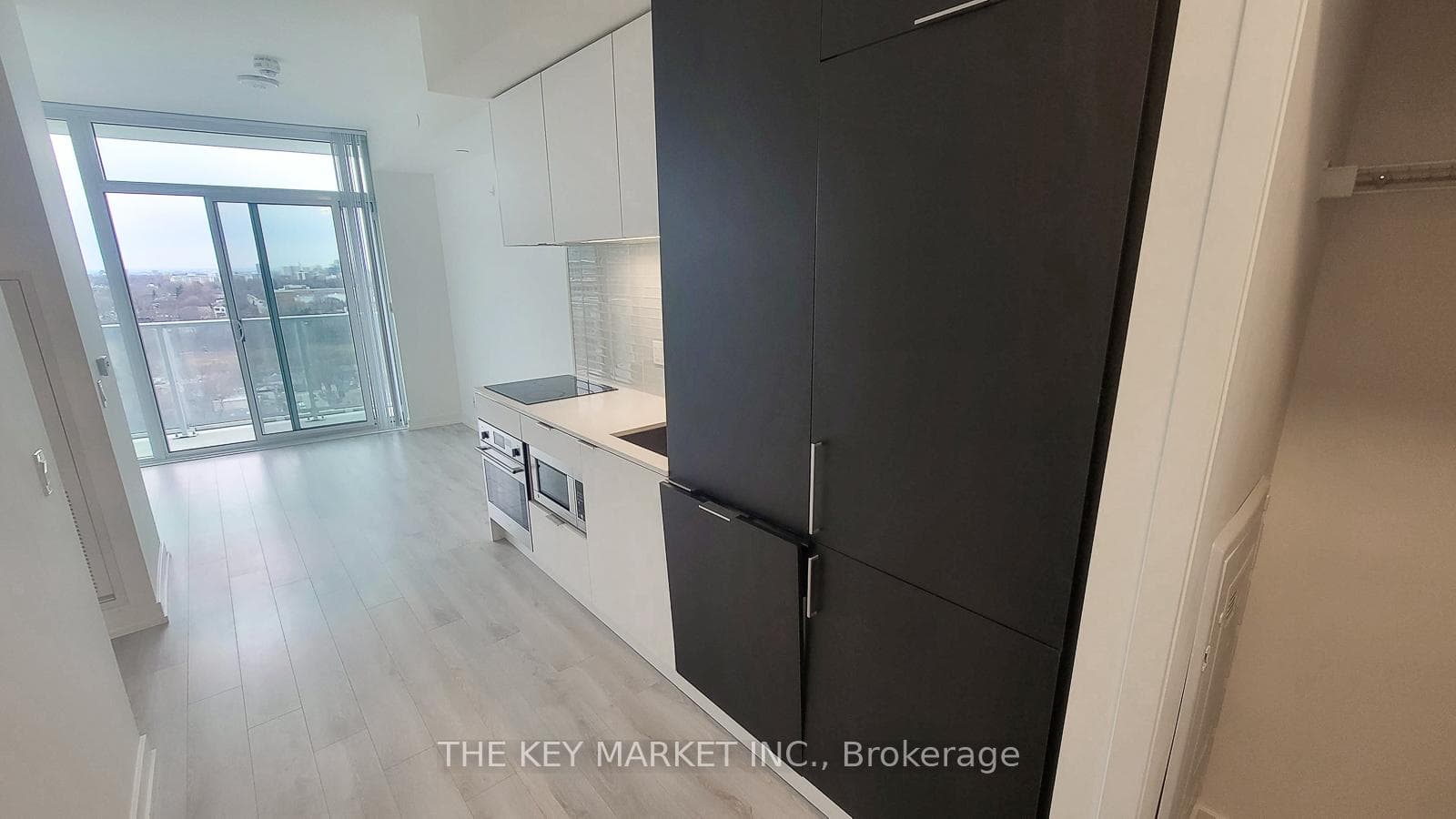 33 Helendale Avenue Unit 1511 photo 4