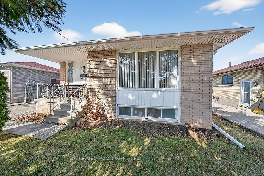 66 Highridge Avenue photo 1