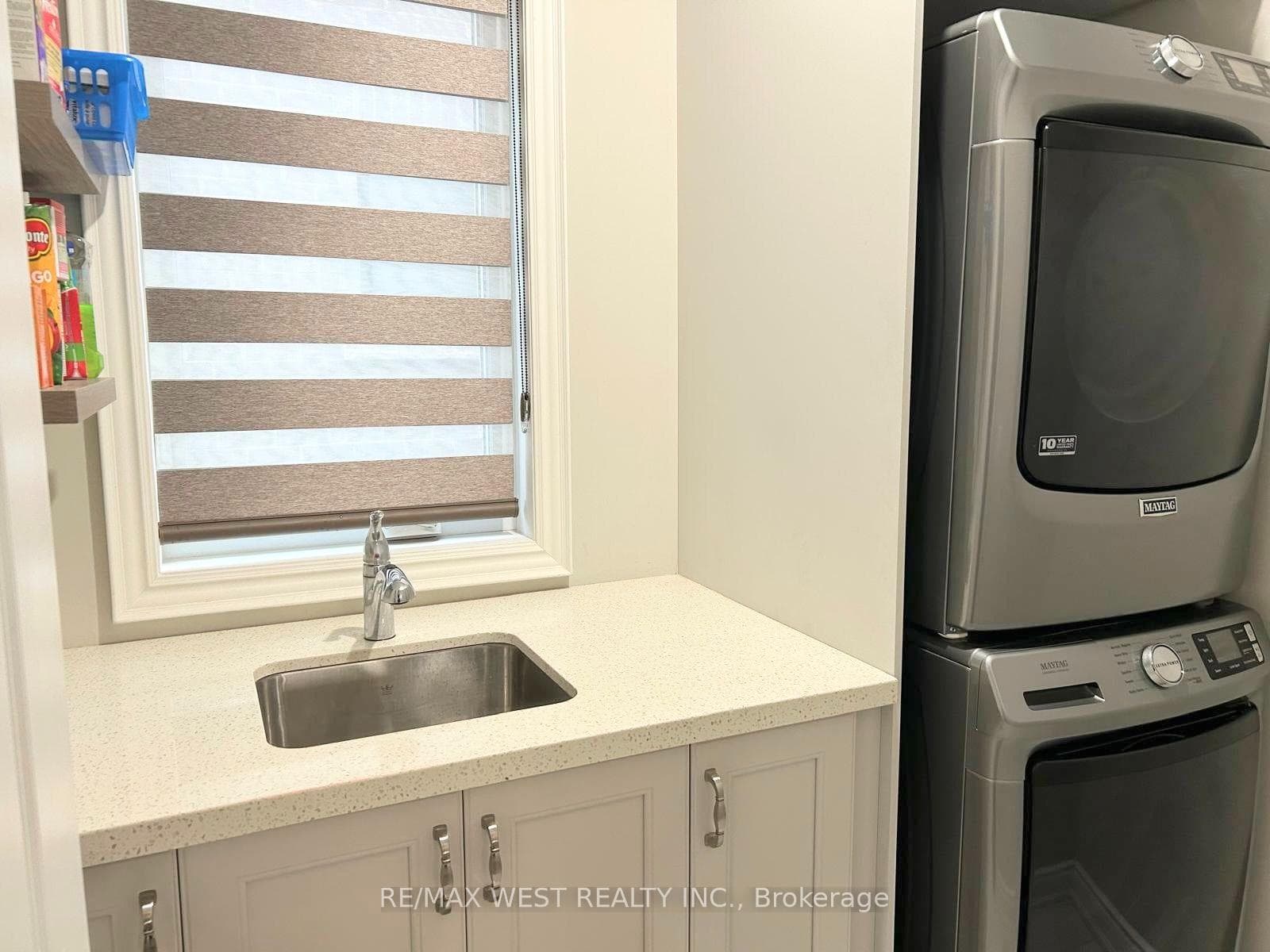 69 Peterson Street photo 25