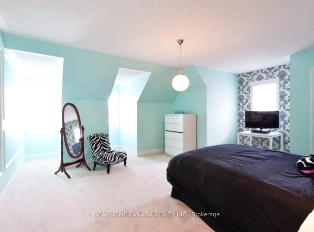 190 Forbes Terrace photo 20
