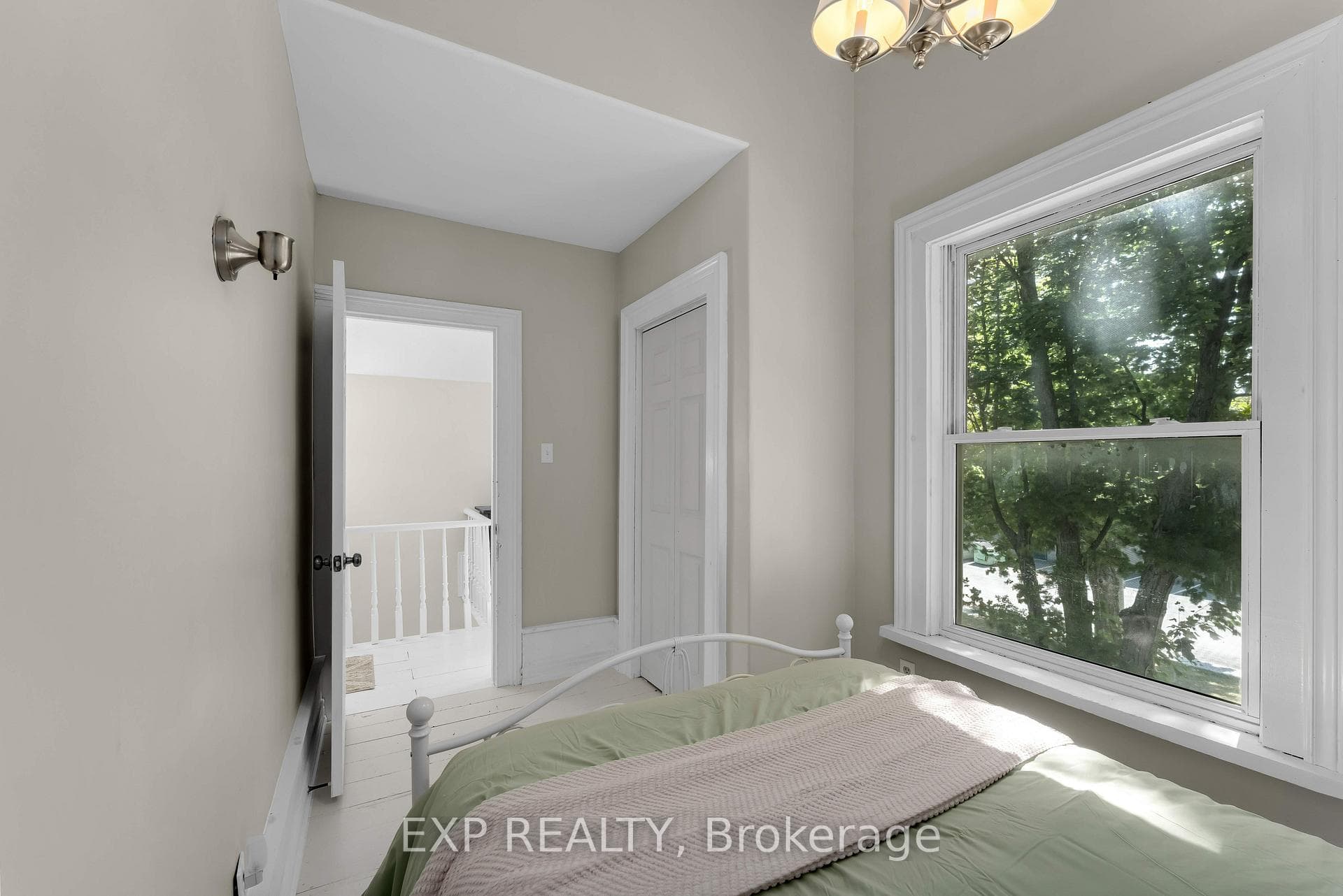 8 Peel Street photo 32