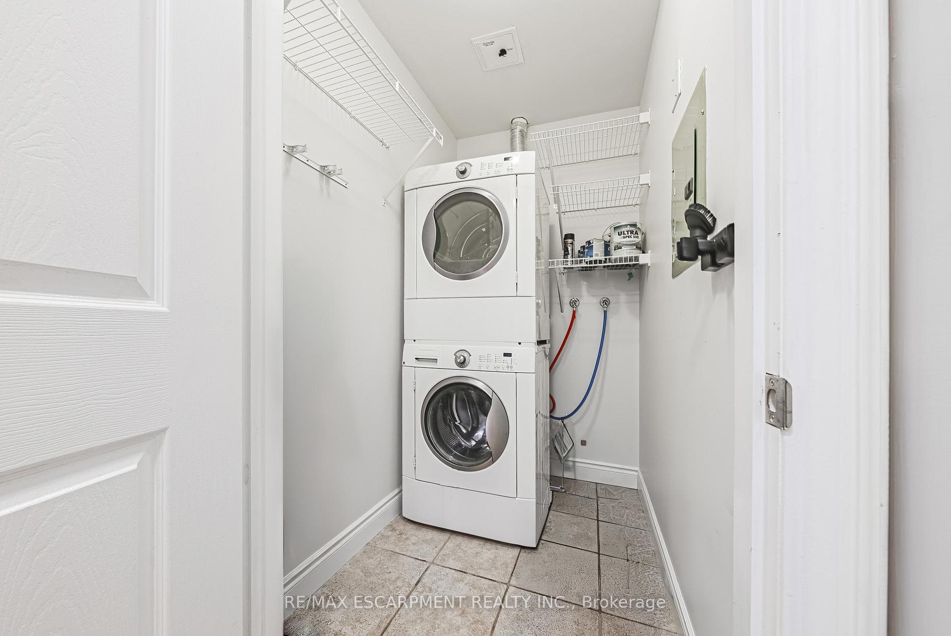 1000 Creekside Drive Unit 204 photo 28