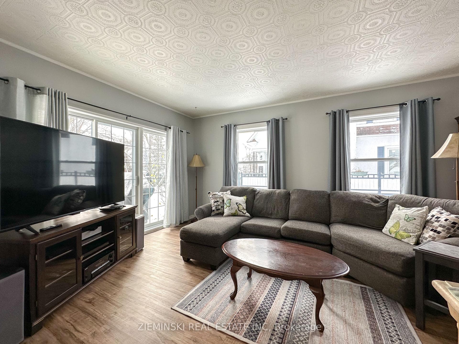 148 Devonshire Avenue photo 9