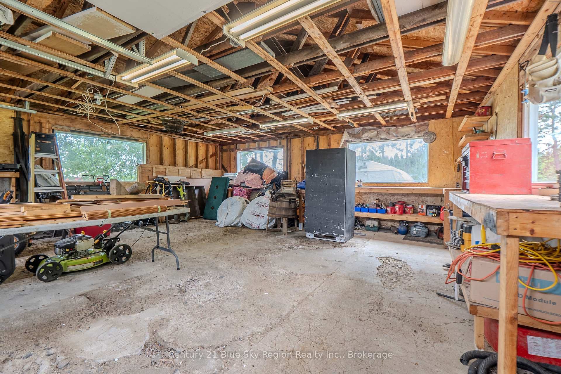 128 Hurtubise Road photo 37