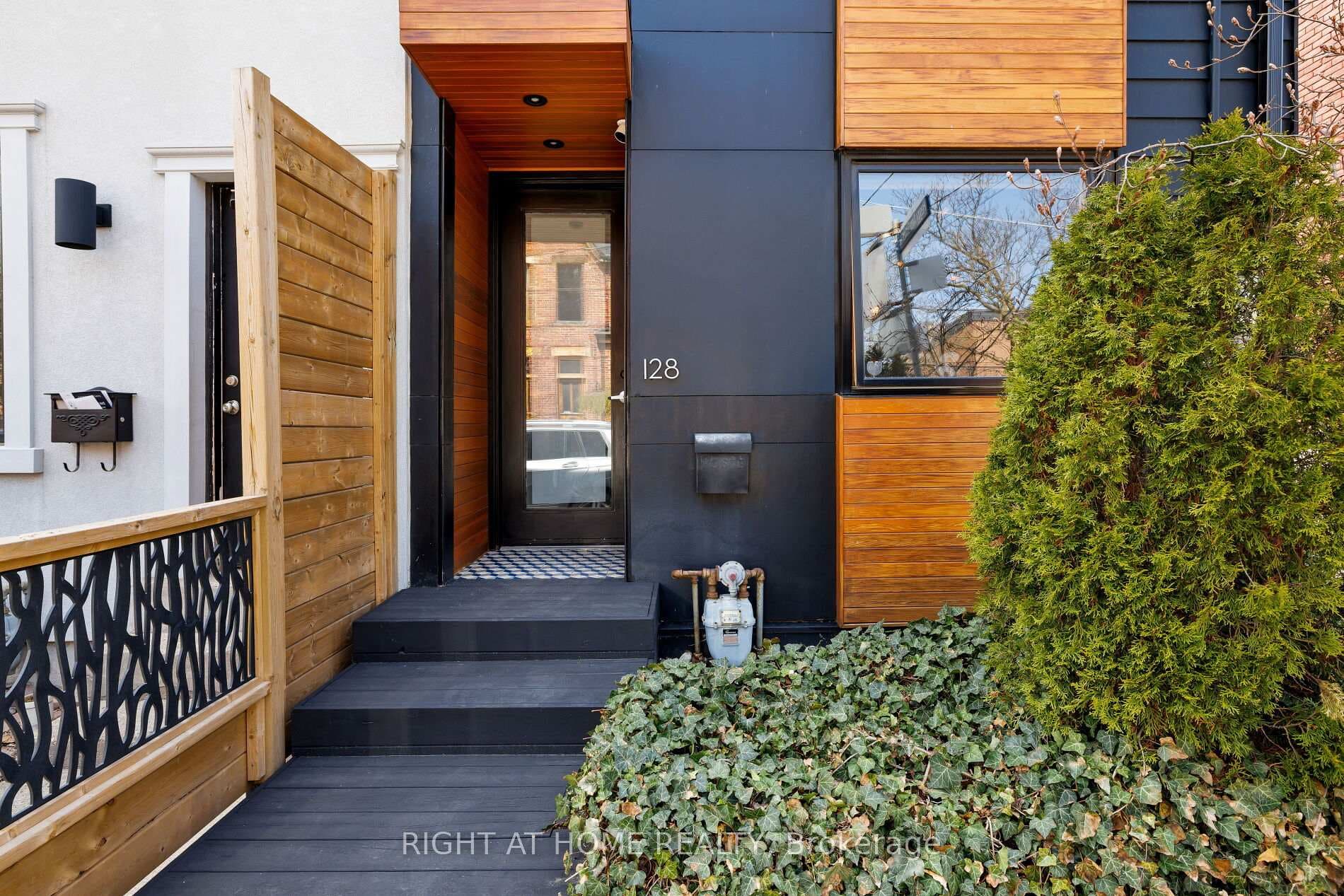 128 Hamilton Street photo 3