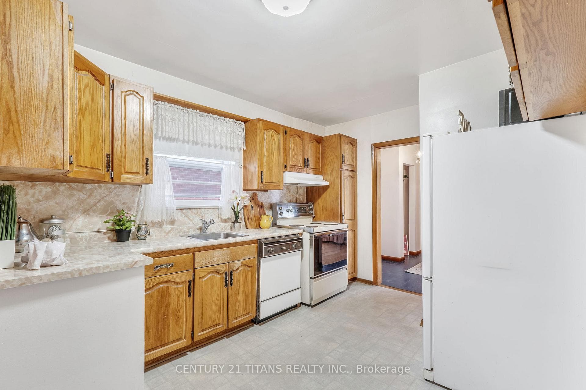 48 Merrian Road photo 20