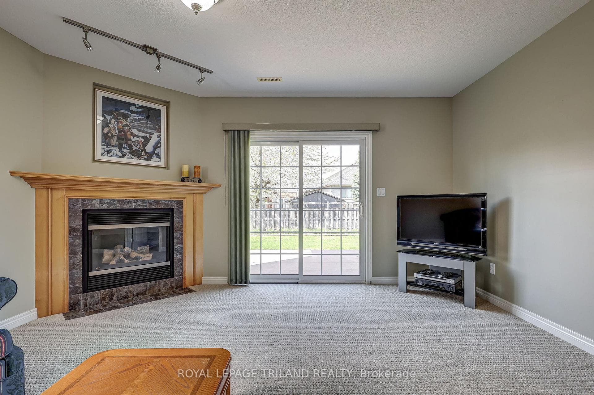 19 ORIOLE LANE, ST. THOMAS - LOWER LIVING