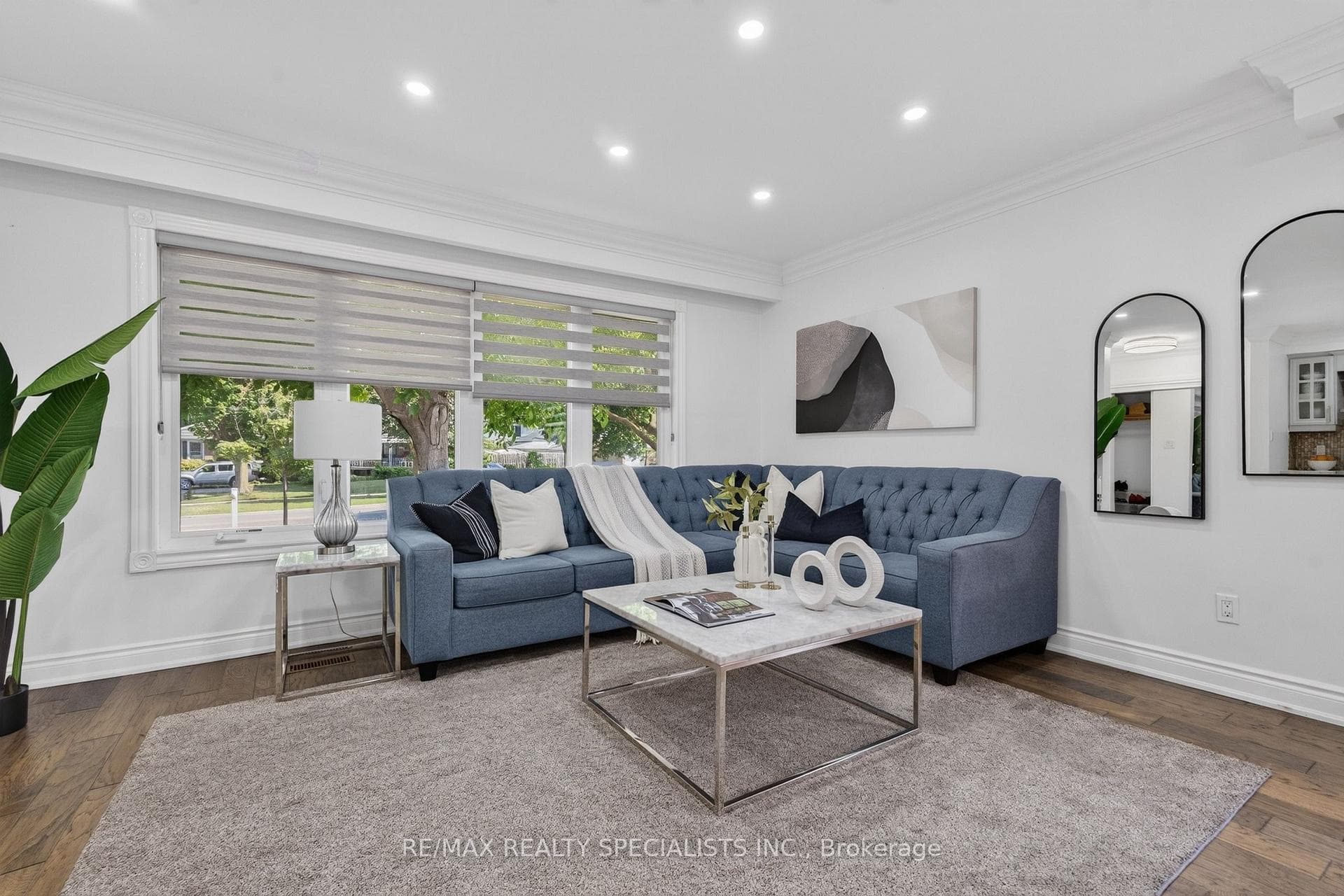 94 Eringate Drive photo 9