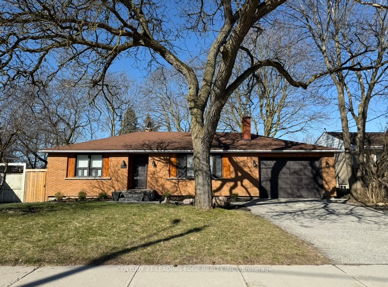 62 BAKER Street Unit A photo 1