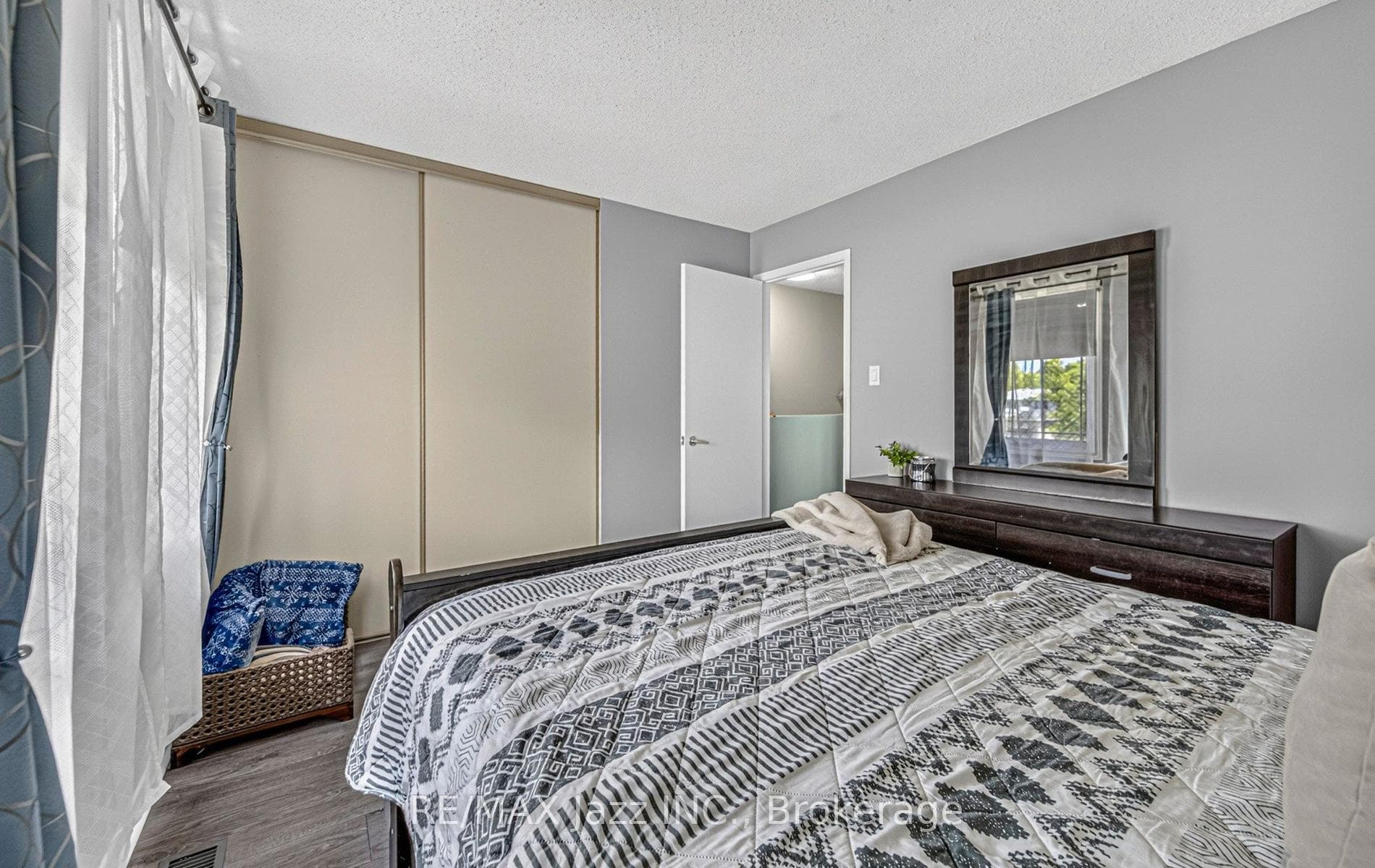 1387 Ritson Road photo 10