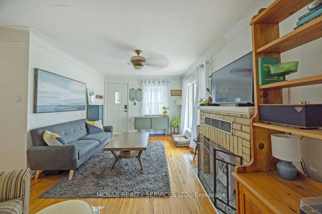 52 Broadway Avenue photo 3