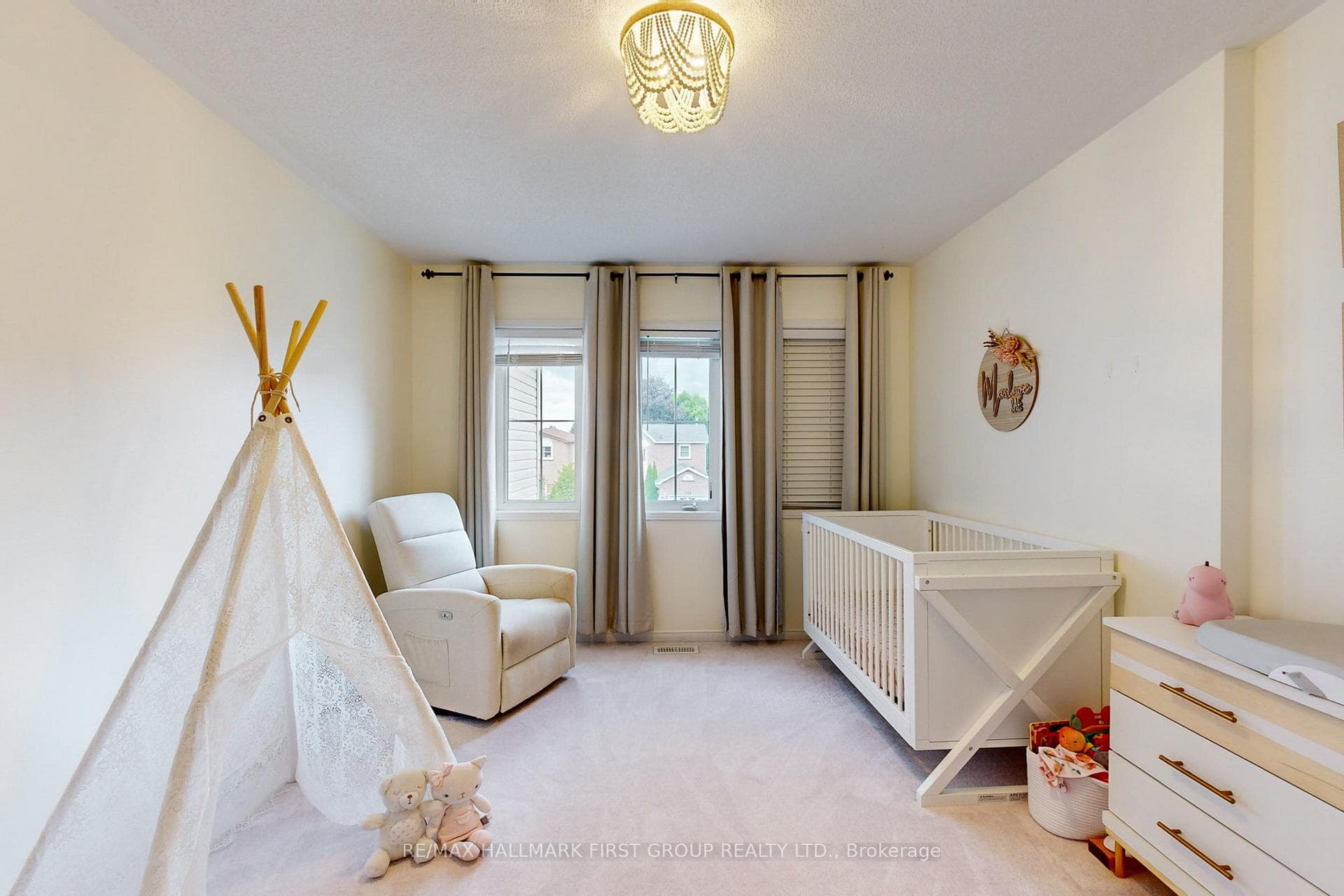 150 Angus Drive photo 22