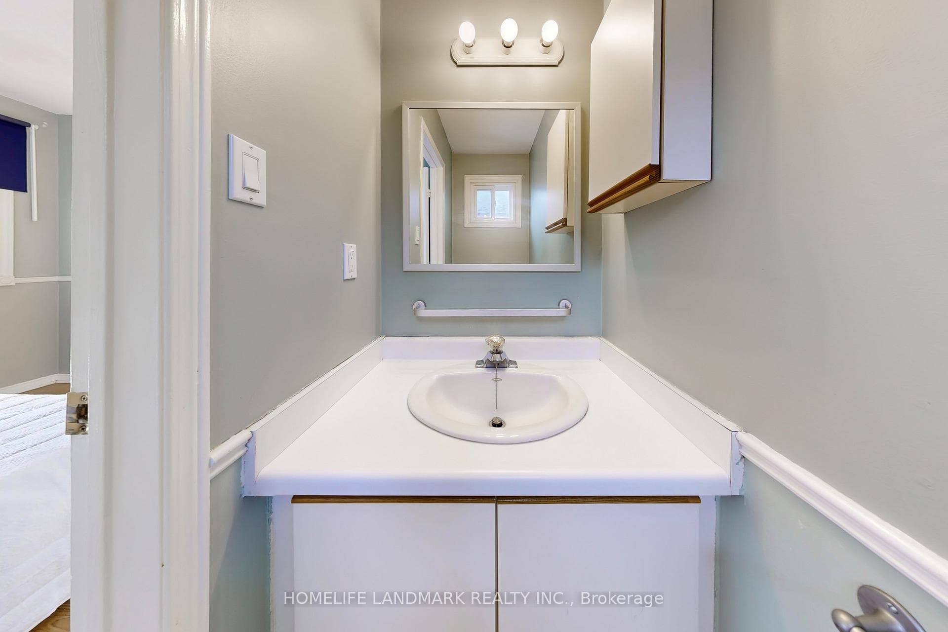 15 Hollingham Road photo 32