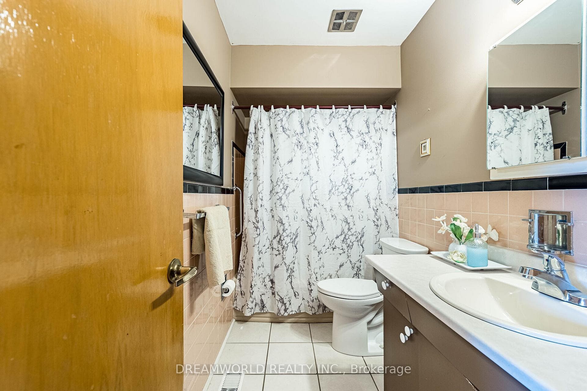 194 Giltspur Drive photo 27