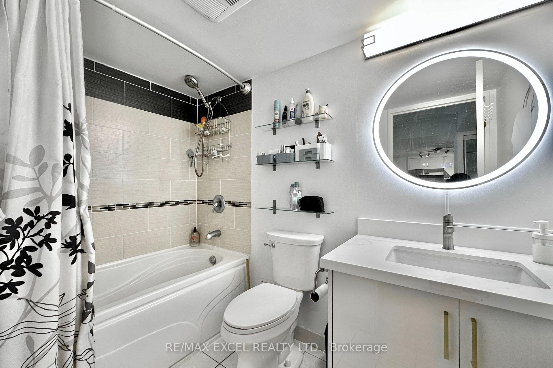 135 Pond Drive Unit 206 photo 27
