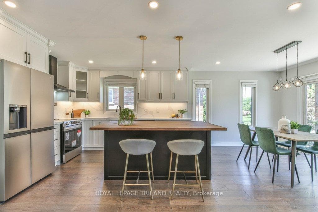 16 PINEHURST Drive photo 7