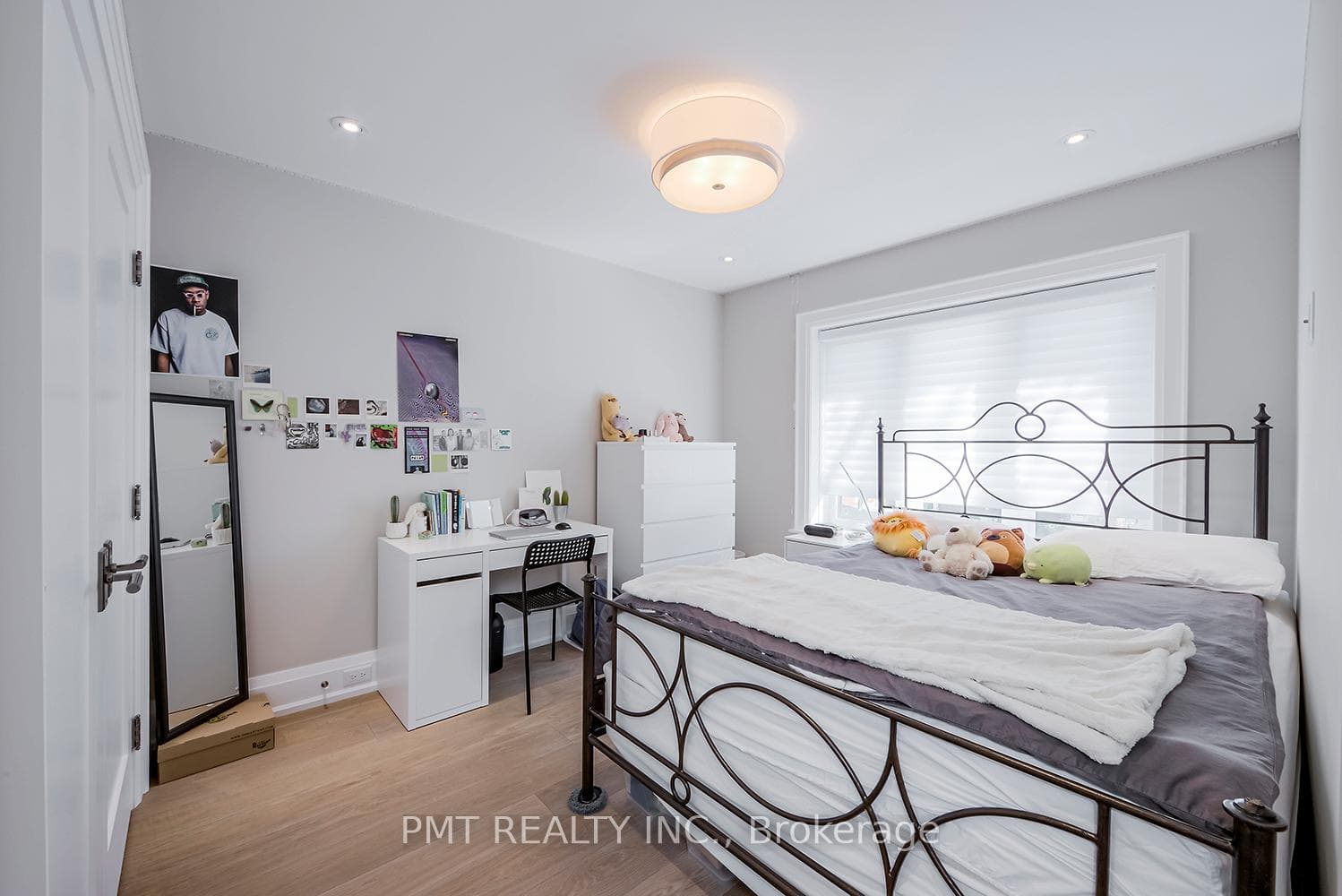 50 Thursfield Crescent photo 31