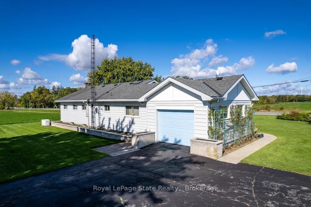 371 Brooklin Road photo 3