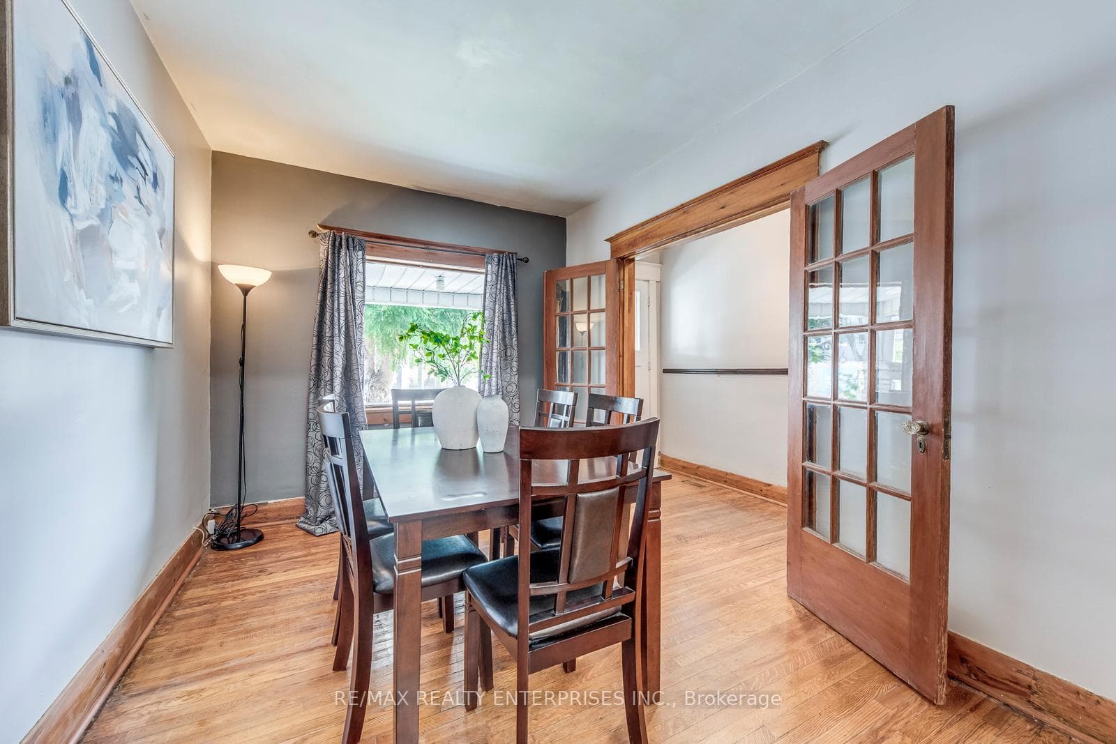370 Coxwell Avenue photo 6