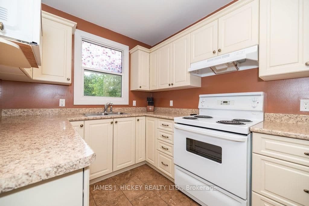 39 GLENDALE Avenue photo 10