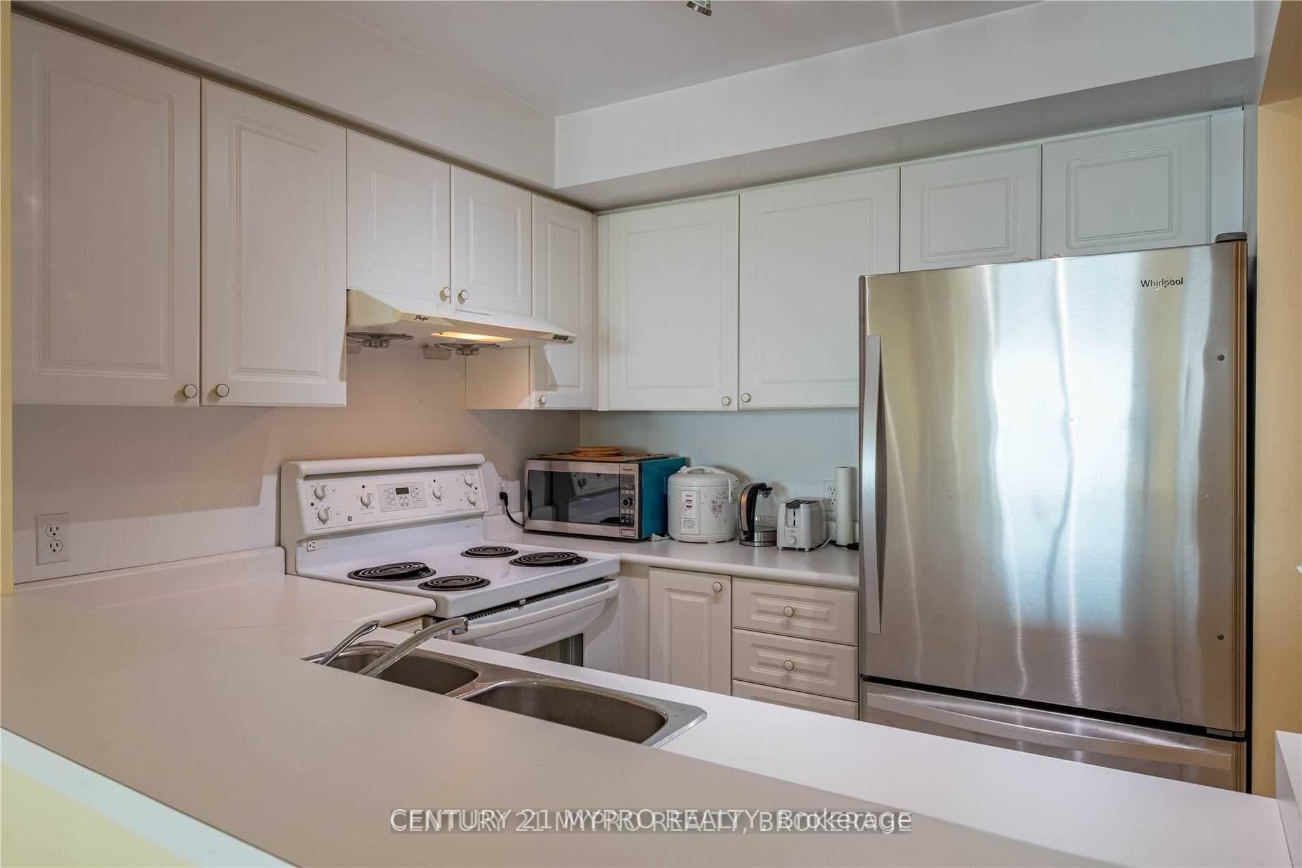 1 Lee Centre Drive Unit 1609 photo 8