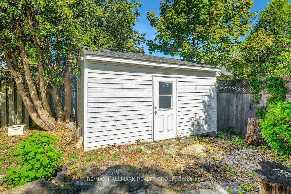 6403 Viseneau Drive photo 16
