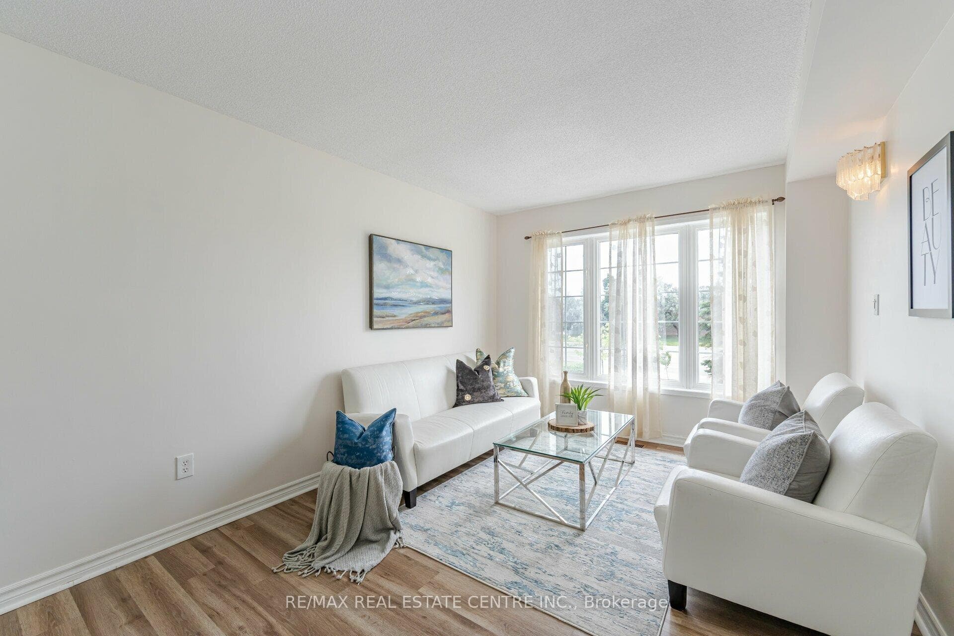 5030 Heatherleigh Avenue Unit 56 photo 4